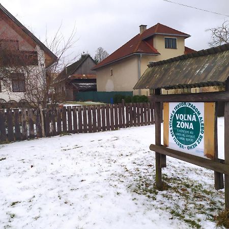 Gazdovsky dvor U Tlaciarov Liptovský Trnovec Exterior foto