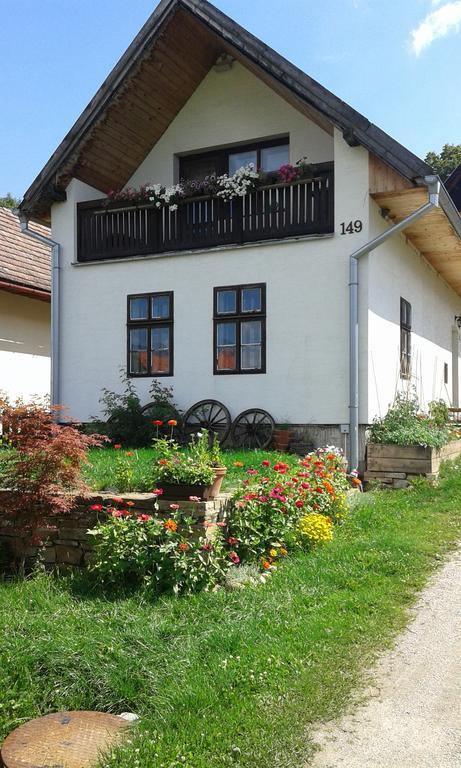 Gazdovsky dvor U Tlaciarov Liptovský Trnovec Exterior foto